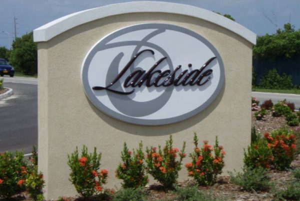 Lakeside Signs